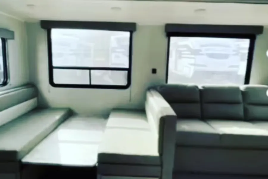 Bright & Light 2022 East to West Silver Lake Travel Trailer RV rental in Salt Lake City Utah, exterior