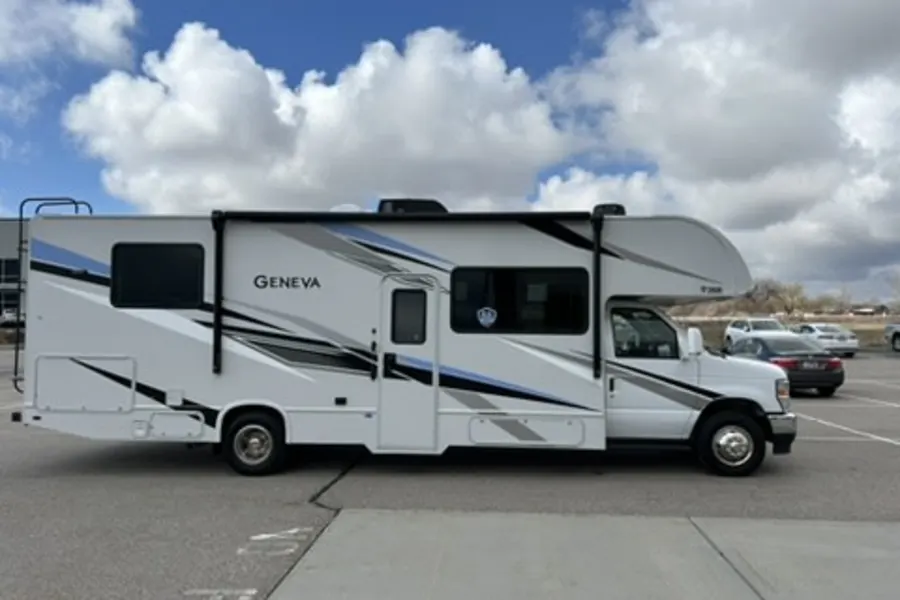 2024 Thor Geneva "Lottle Adventures" Class C RV rental in Salt Lake City Utah, exterior