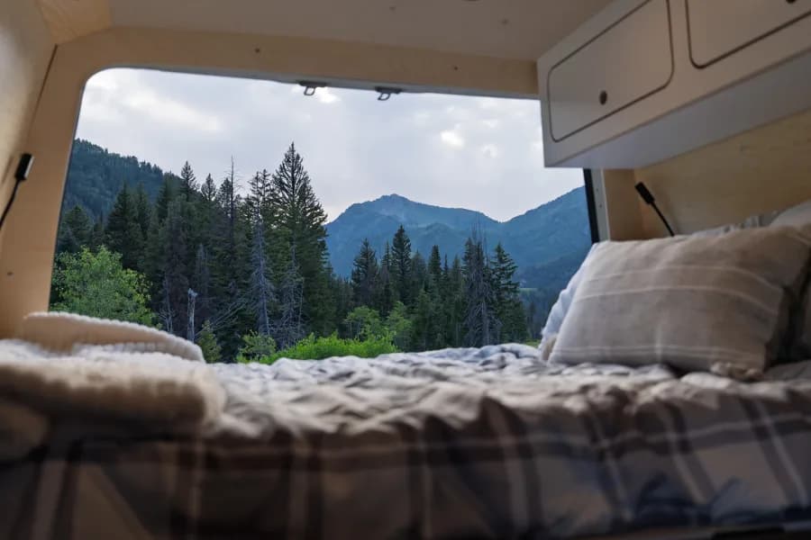 2025 **AWD **Sprinter for Off-Grid Adventures! Class B RV rental in Salt Lake City Utah, exterior